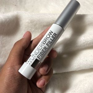 Wunderbrow fiber filler in the shade black brown